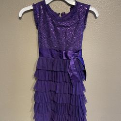 Girls Holiday dress size 8