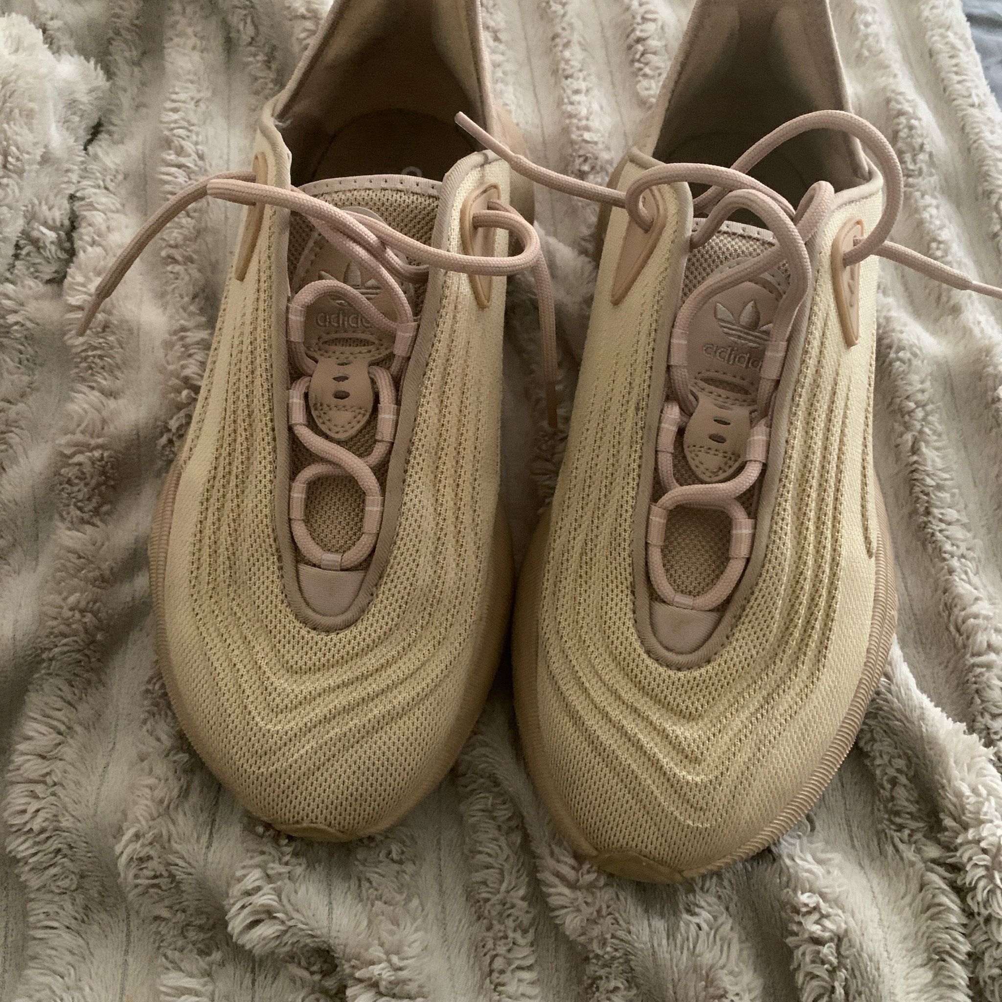 Adidas sneaker shoes