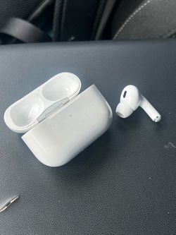 Apple AirPods 2 Pro with Charging Case