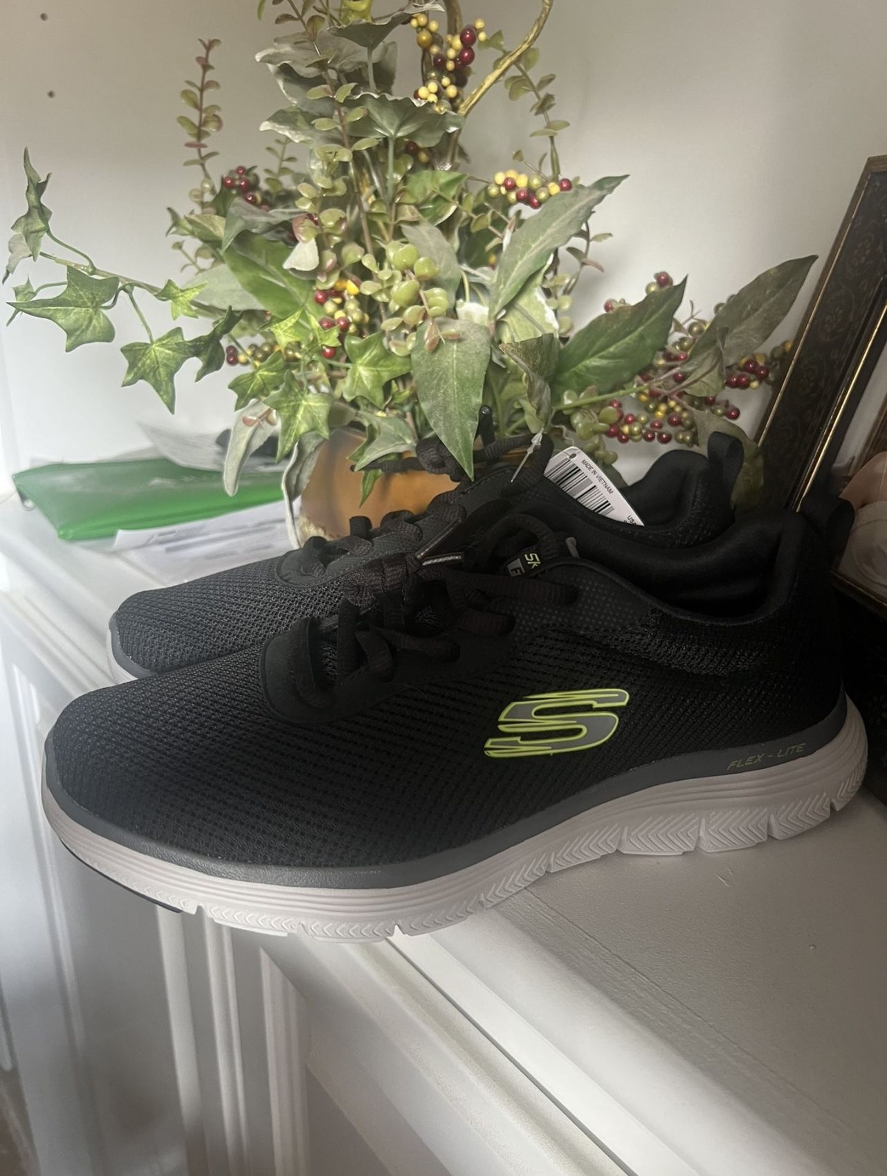 New Skechers, memory foam size 8 1/2