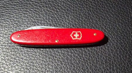 Vintage Victorinox Swiss Army Pocket Knife – 2 Blade – Made in Switzerland