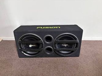 12 inch Fusion High Performance Speakers built in amp