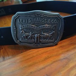 Levi's Brand New Black Leather Belt And Silver Buckle
