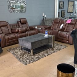 Final Sale!!! Display Only . Top Grain Leather Sectional 