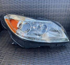 2011 2012 2013 2014 Mercedes-Benz CL550 CL600 CL63 CL65 W216 Right Passenger Side Xenon HID Shell Headlight OEM