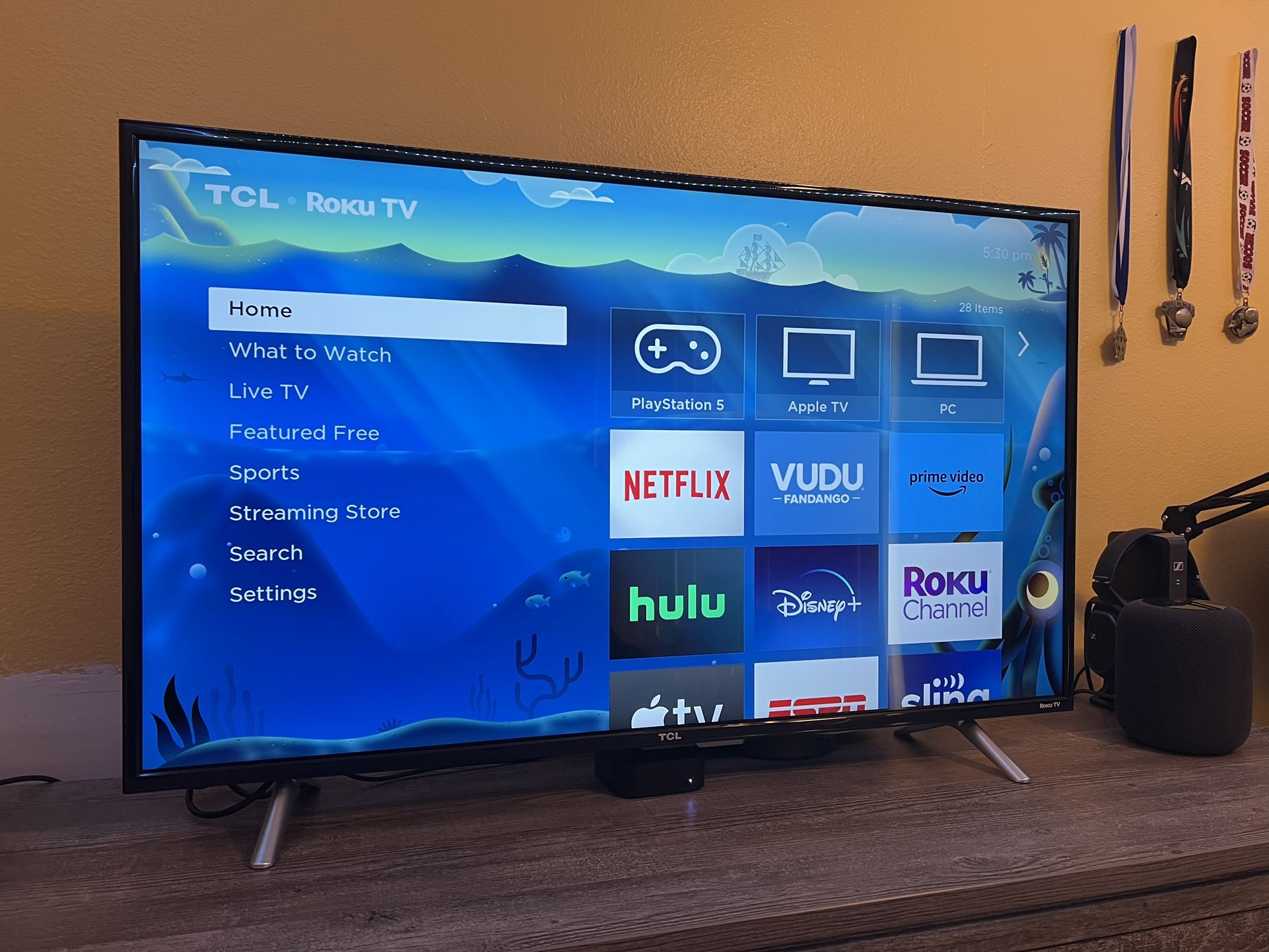 43” 4K TCL Smart TV