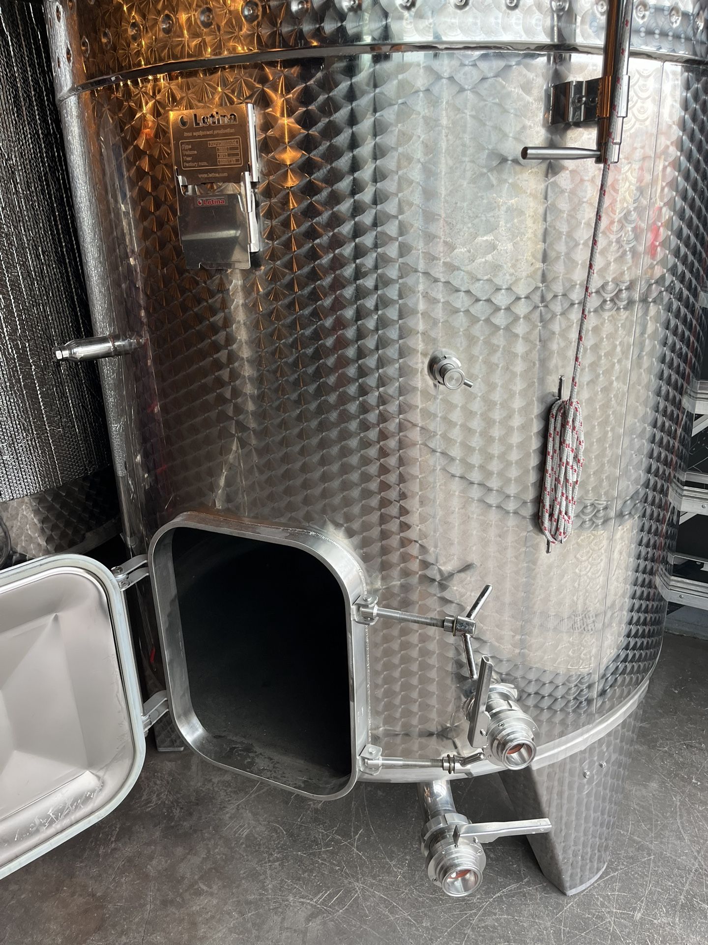 3900 Liter Stainless Steel VC Tank