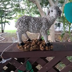 LAMB STATUES