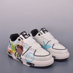 Fashionable graffiti board shoes