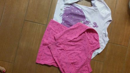 Set of 2 Long Sleeved Girls Tops size 5/6