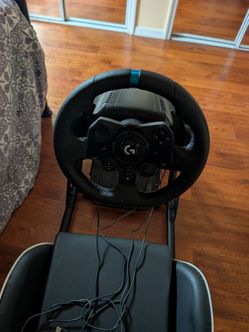 Logitech G 923Racing Wheel with racing chair