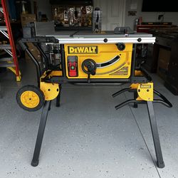 (New) DeWalt DWE7491 Heavy Duty 10” Jobsite Table Saw With Stand.