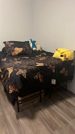 Cull size bed mattress + bed frame + comforter set