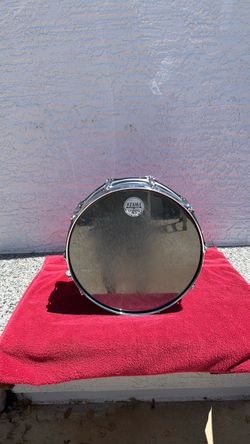 Pearl  Snare Drum