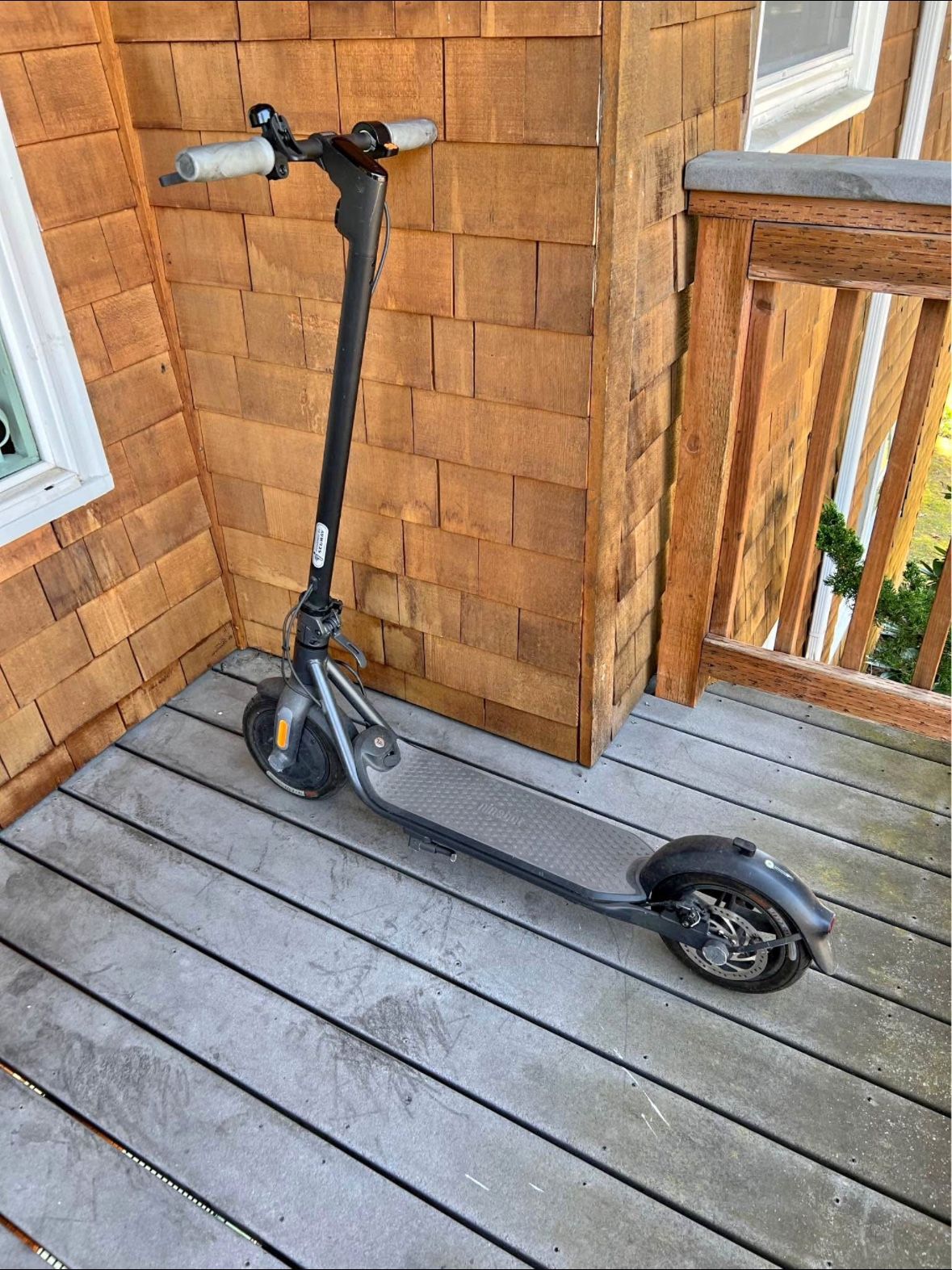 Segway nine or F25 kick scooter black 15.5 mph top speed 12.4 mile range