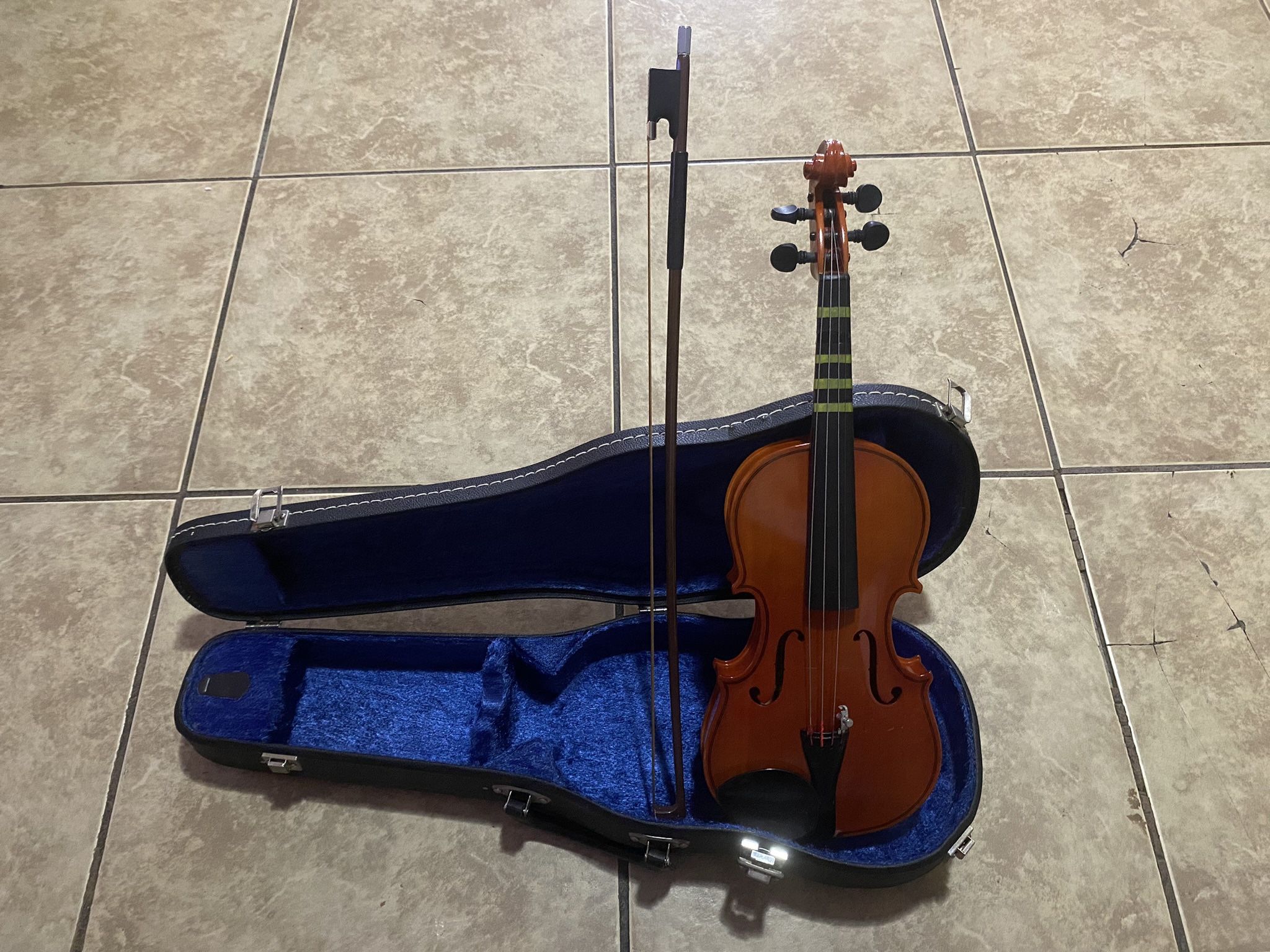 🎻 Violin With Case