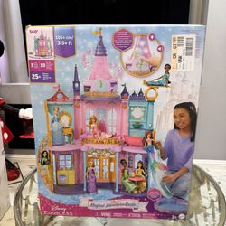 FIRM PRICE !! Disney Princess Ultimate Castle Doll House with Lights & Sounds & 25+ Accessories 💕