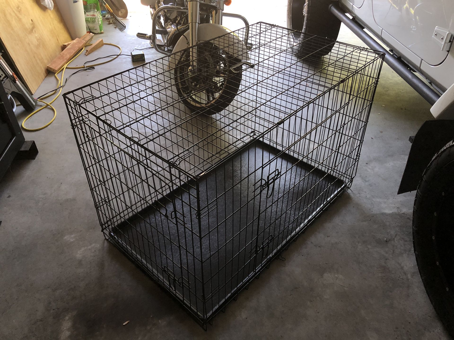 Large Collapsible Dual Gate Dog Crate