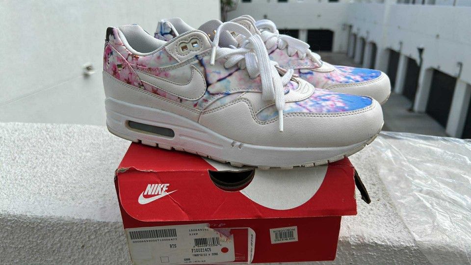 Size 9.5 - Nike Air Max 1 Print Cherry Blossom W