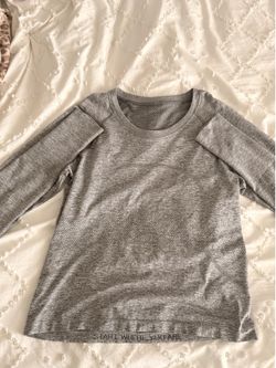 Gray lululemon long sleeve