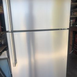 Kenmore refrigerator 21 cu ft 