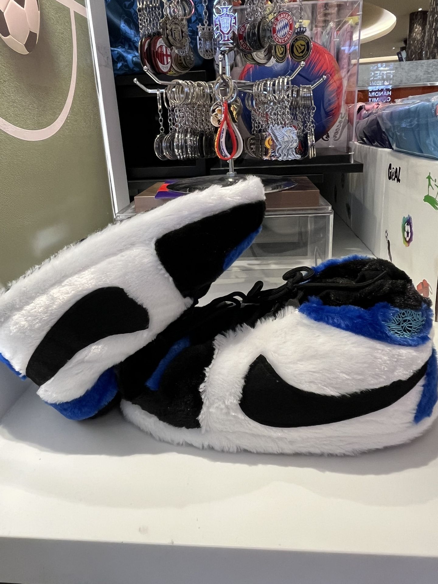 New! Nike/jordan Slippers unisex One Size Fits Most (Adults size 5-11)