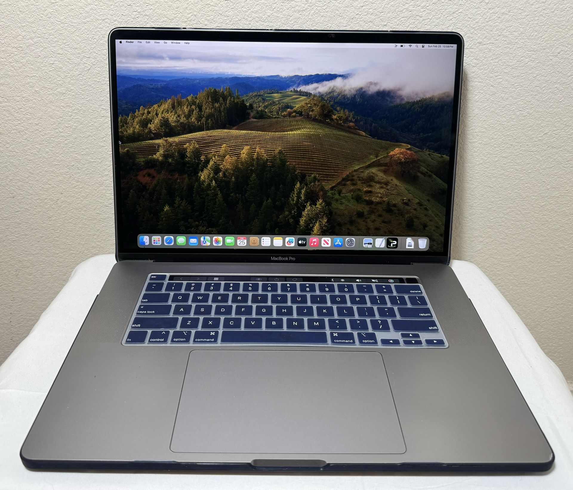 2019 16” MacBook Pro i9 64gb RAM 2TB SSD