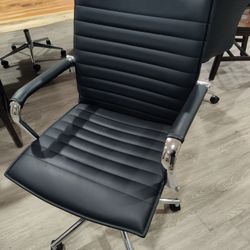 Office Chairs 