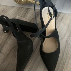 Brand New Never Worn Size 8