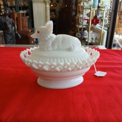 Westmoreland Milk Glass Fox 