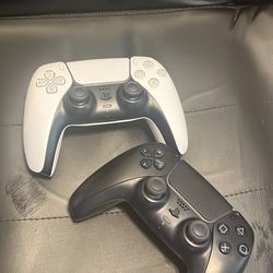 PS5 Controllers