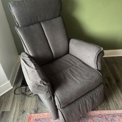 Recliner (Like New) 