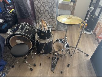 Pearl Forum Drum Set – Complete Kit w/ TAMA Iron Cobra & Sabian Cymbal