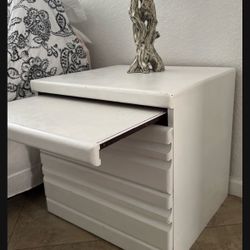 Nightstand 