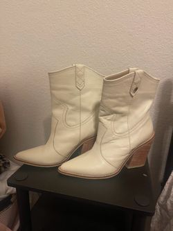 Women’s Boots Size 39
