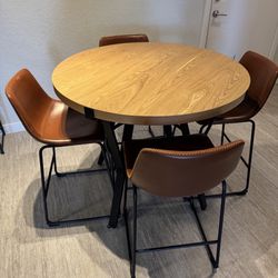 Table & 4 Chairs 