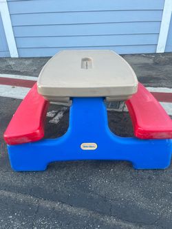 Little Tikes Kids Picnic Table