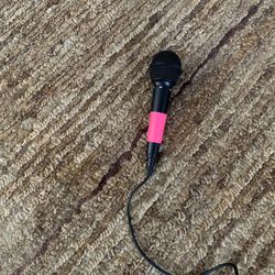 Microphone