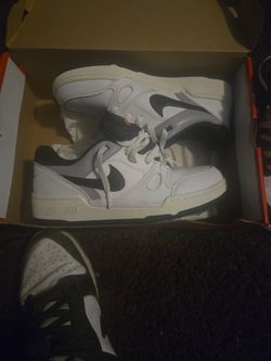 Kids Nike Shoes Size 7 And 7.5
