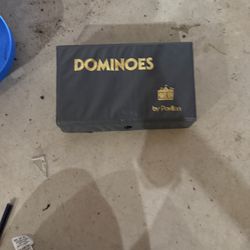 dominos