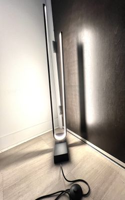 PILSKOTT LED Floor Lamp - Modern Black (Smart Dimming)