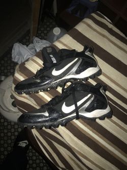 Football cleats