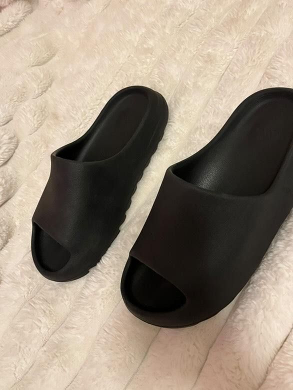 Yeezy Slides