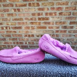 Ugg Ansley Slippers Womens US Size 5 Furious Fuchsia Color NEW 
