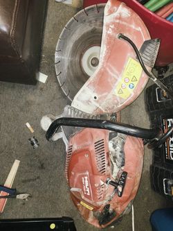 Hilti Demo Saw Dsh  700 . 575$ 
