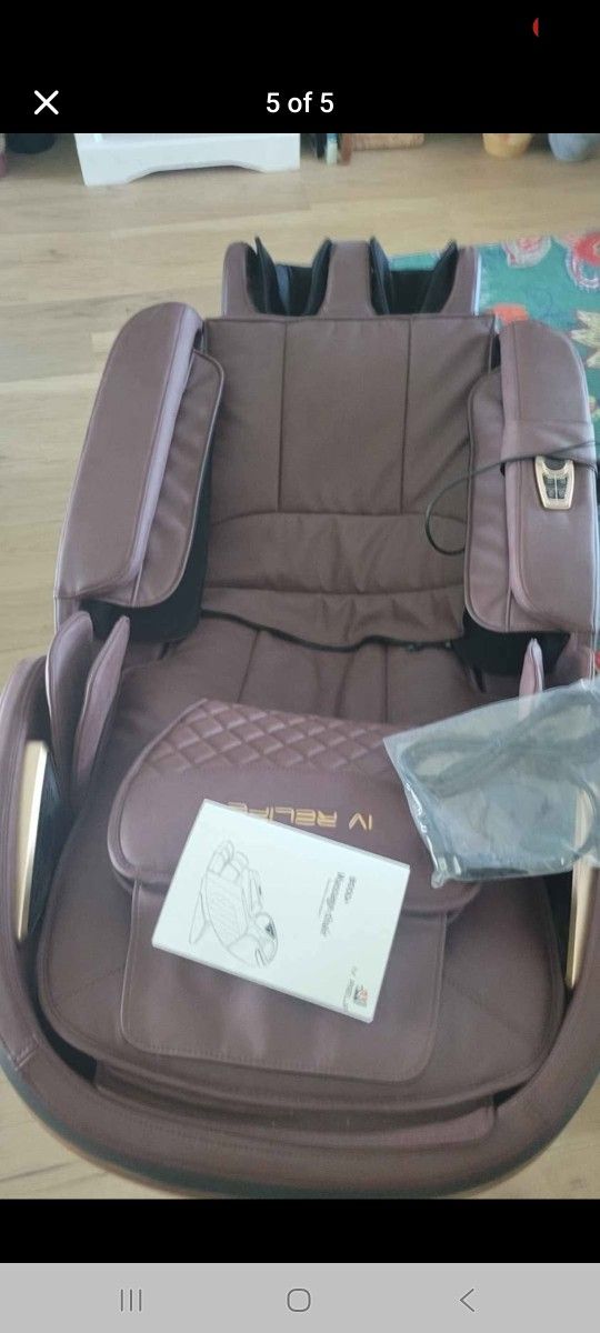 Boss+ High End Massage Chair Maroon And Black