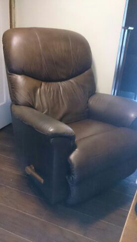 La Z Boy Lazyboy Leather Larson Rocker Recliner