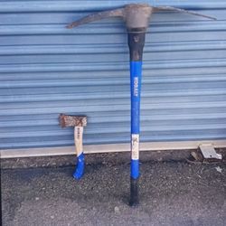 KOBALT Axe And Pickaxe
