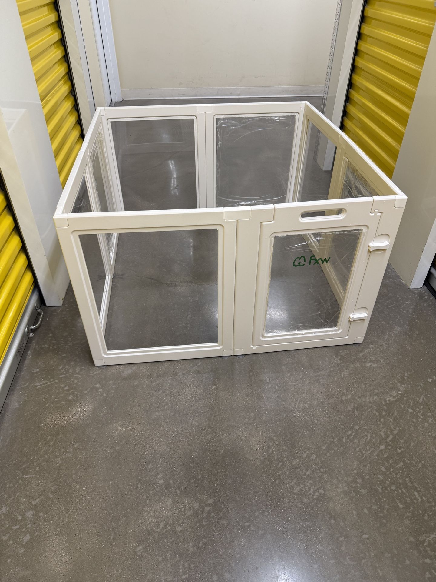 FXW AuraSpace Acrylic Indoor Dog Playpen 24" Height 8 Panels Door White