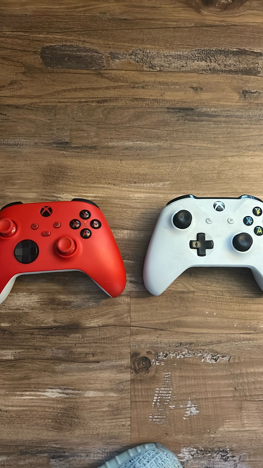 Xbox 1 controllers